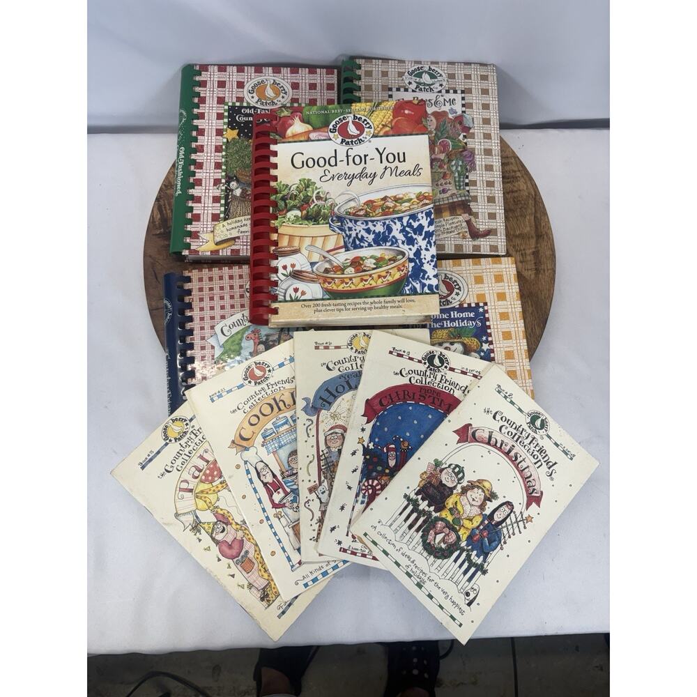 Lot of 5 Vintage Gooseberry Patch Cookbooks,5 Country Friends Collection
